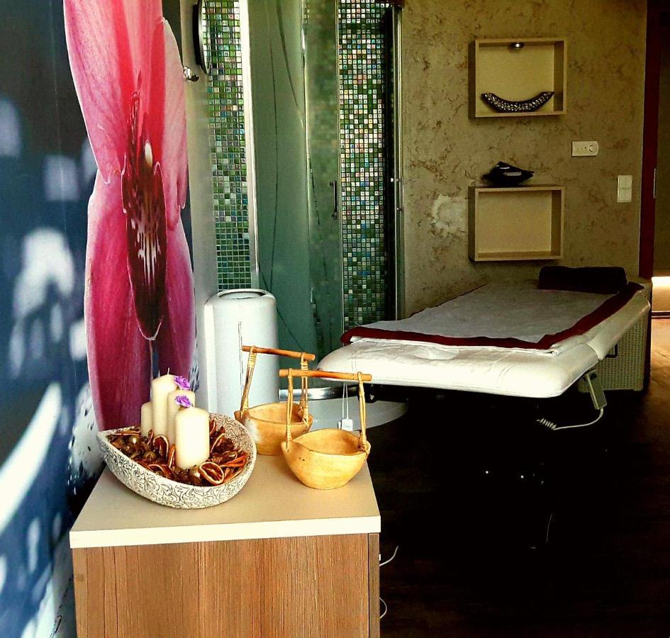 Hotel Olivia Medical Spa Skomielna Czarna Εξωτερικό φωτογραφία