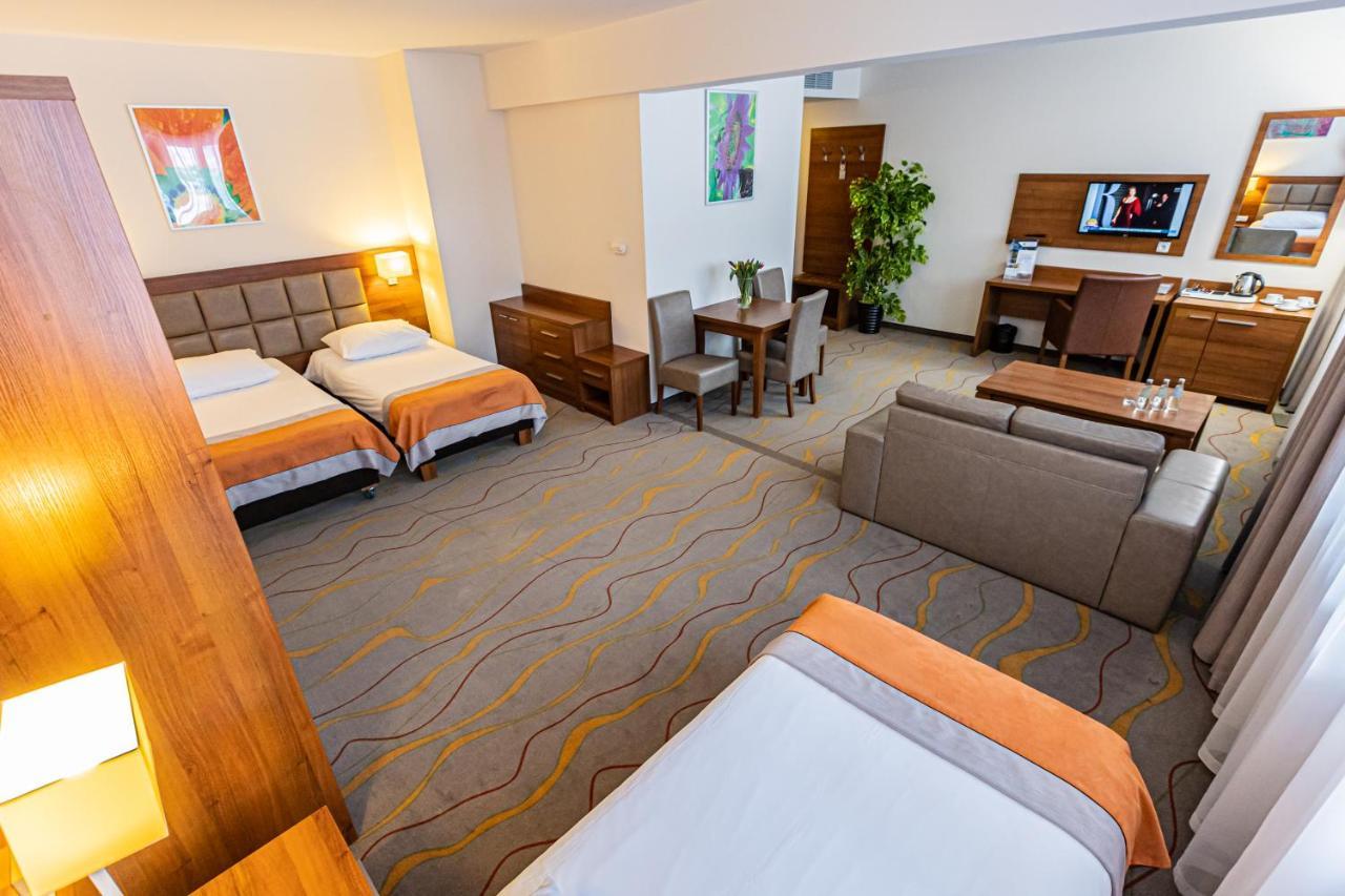 Hotel Olivia Medical Spa Skomielna Czarna Εξωτερικό φωτογραφία