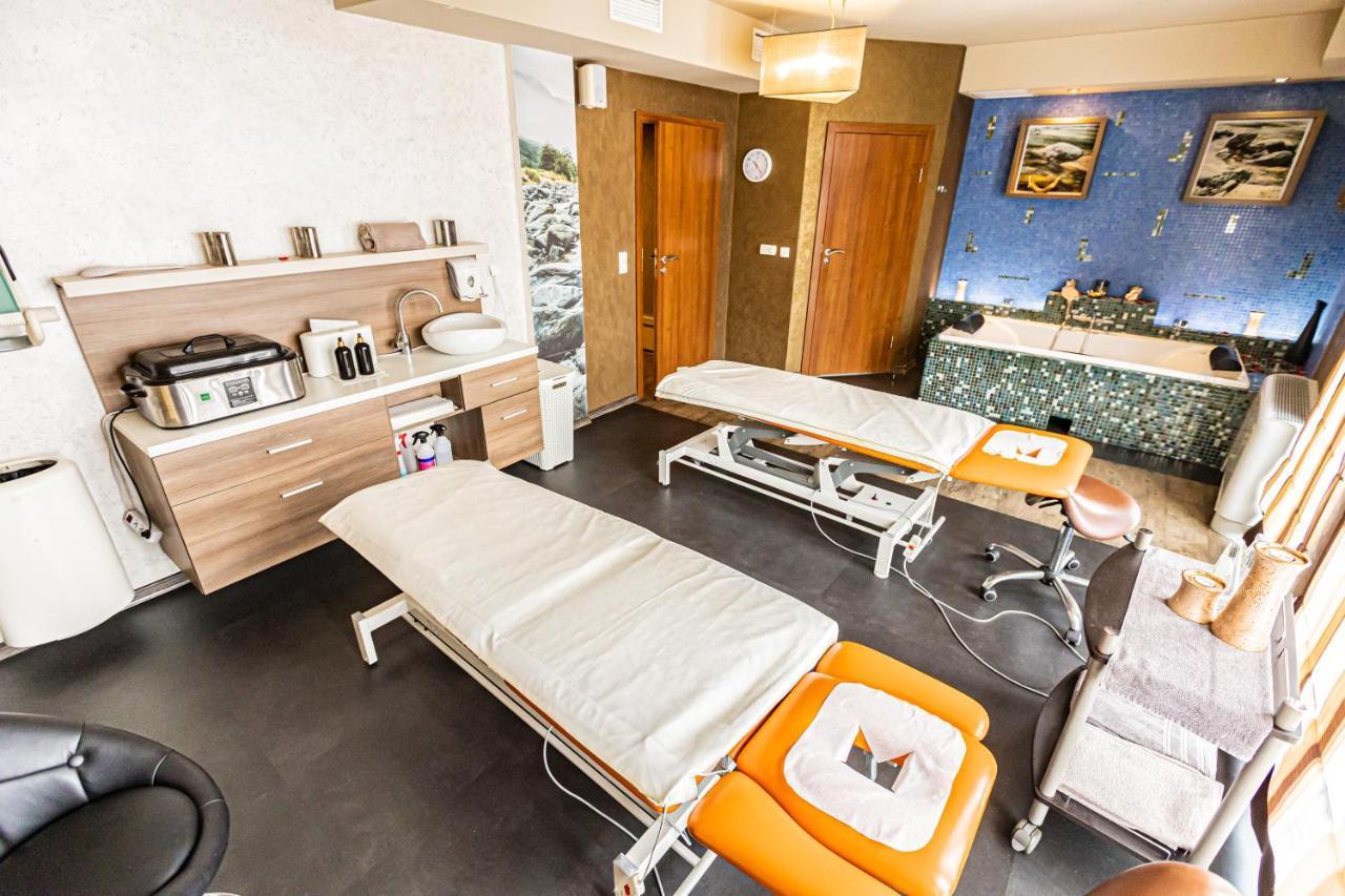 Hotel Olivia Medical Spa Skomielna Czarna Εξωτερικό φωτογραφία