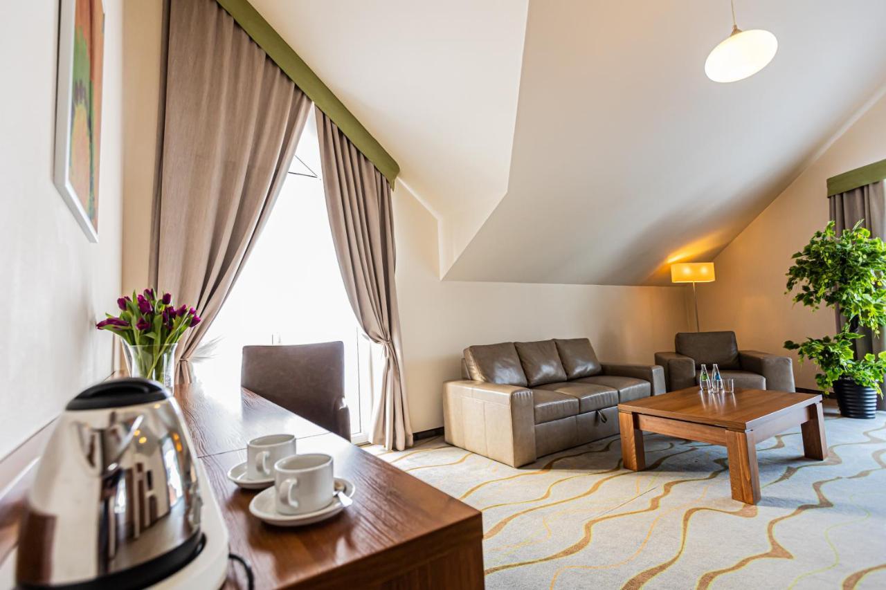 Hotel Olivia Medical Spa Skomielna Czarna Εξωτερικό φωτογραφία