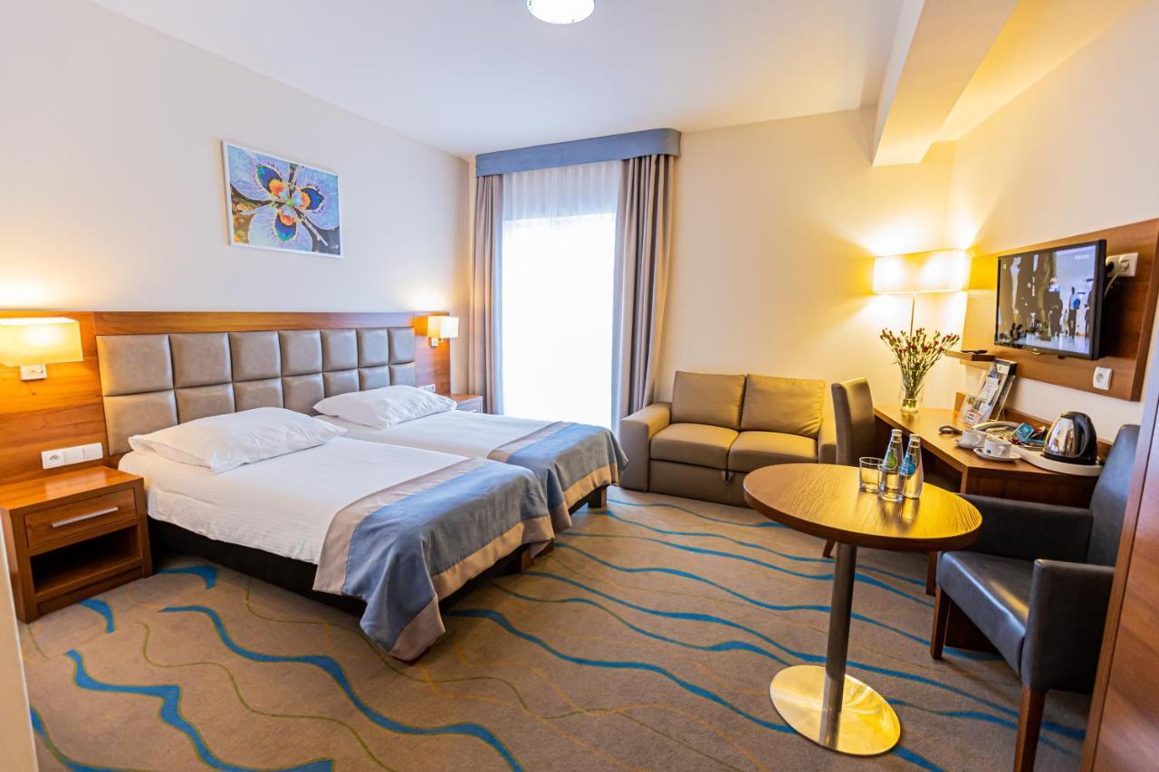 Hotel Olivia Medical Spa Skomielna Czarna Εξωτερικό φωτογραφία
