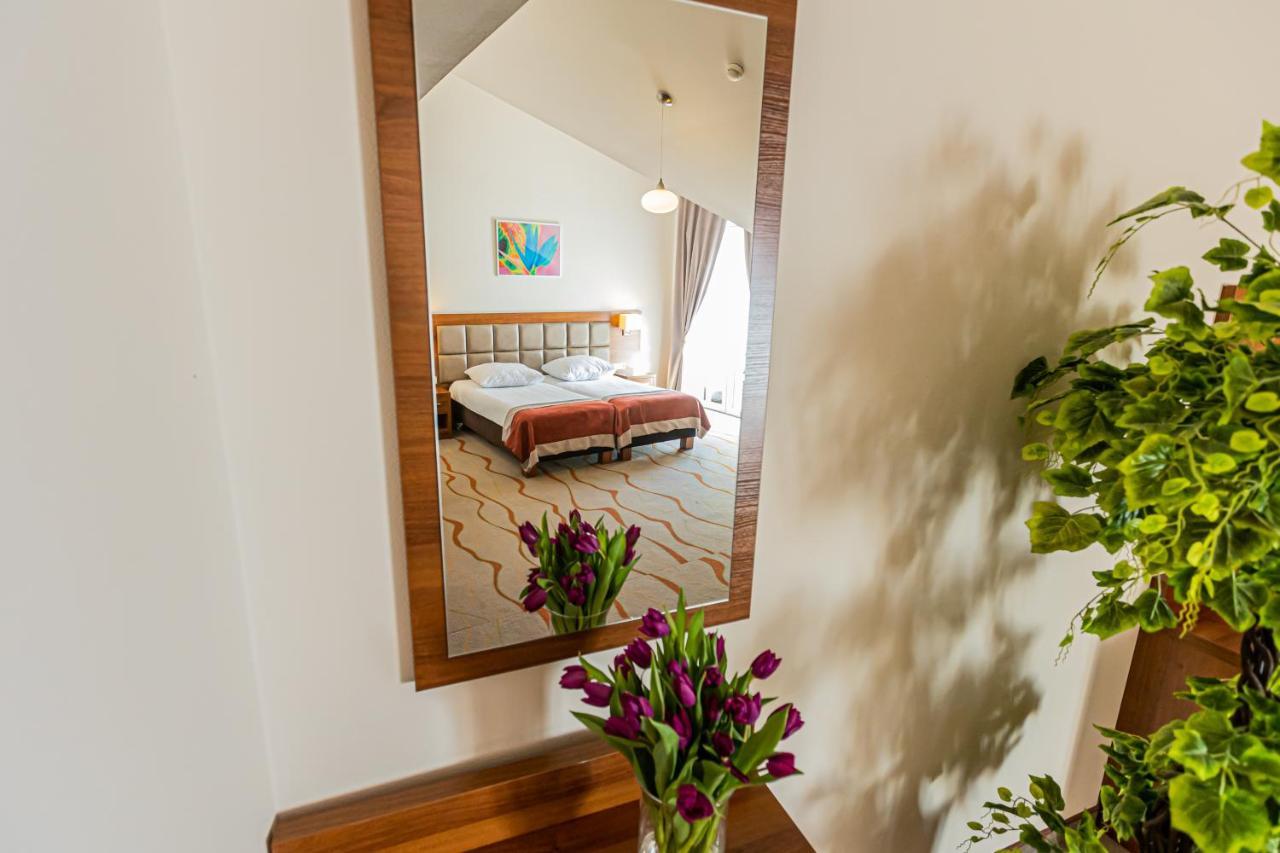 Hotel Olivia Medical Spa Skomielna Czarna Εξωτερικό φωτογραφία