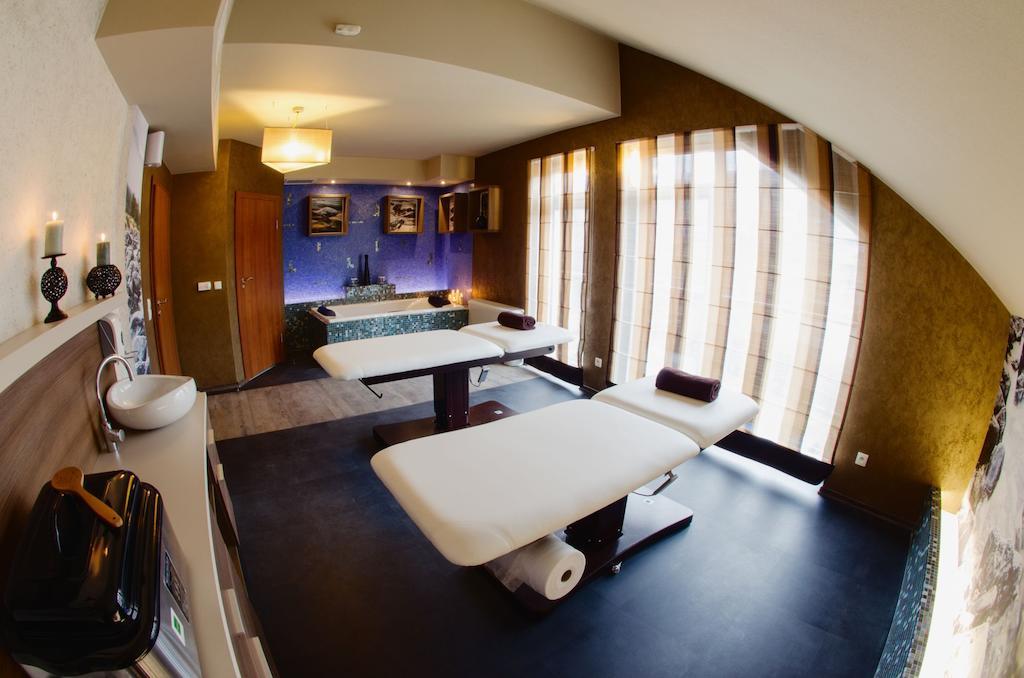 Hotel Olivia Medical Spa Skomielna Czarna Εξωτερικό φωτογραφία