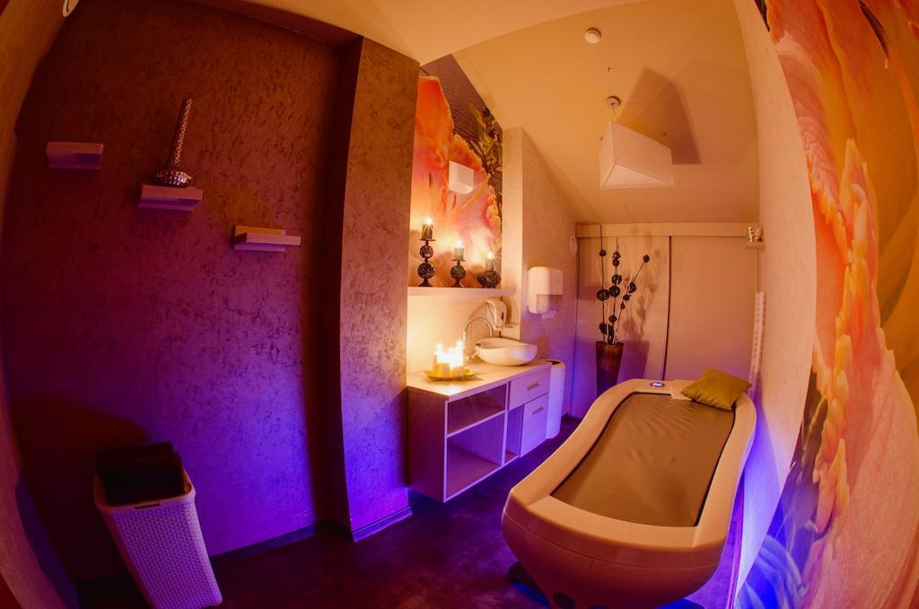 Hotel Olivia Medical Spa Skomielna Czarna Εξωτερικό φωτογραφία